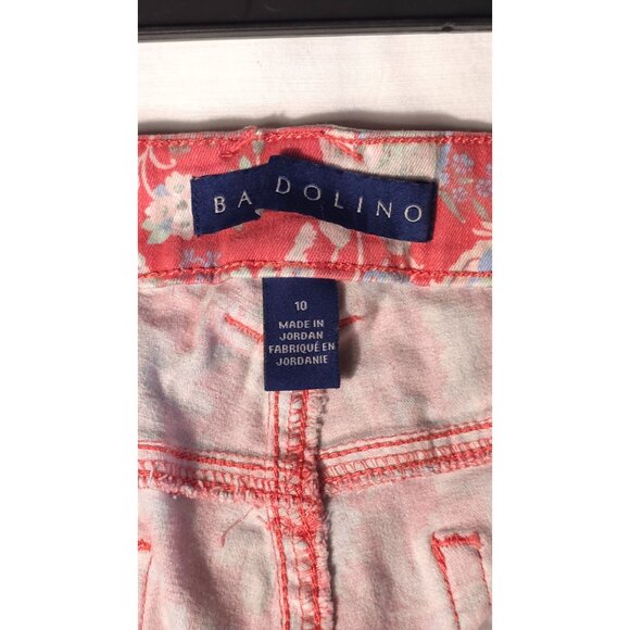 Bandolino Women's Riley Relaxed Bermuda Shorts Size 10 Floral - Picture 3 of 6
